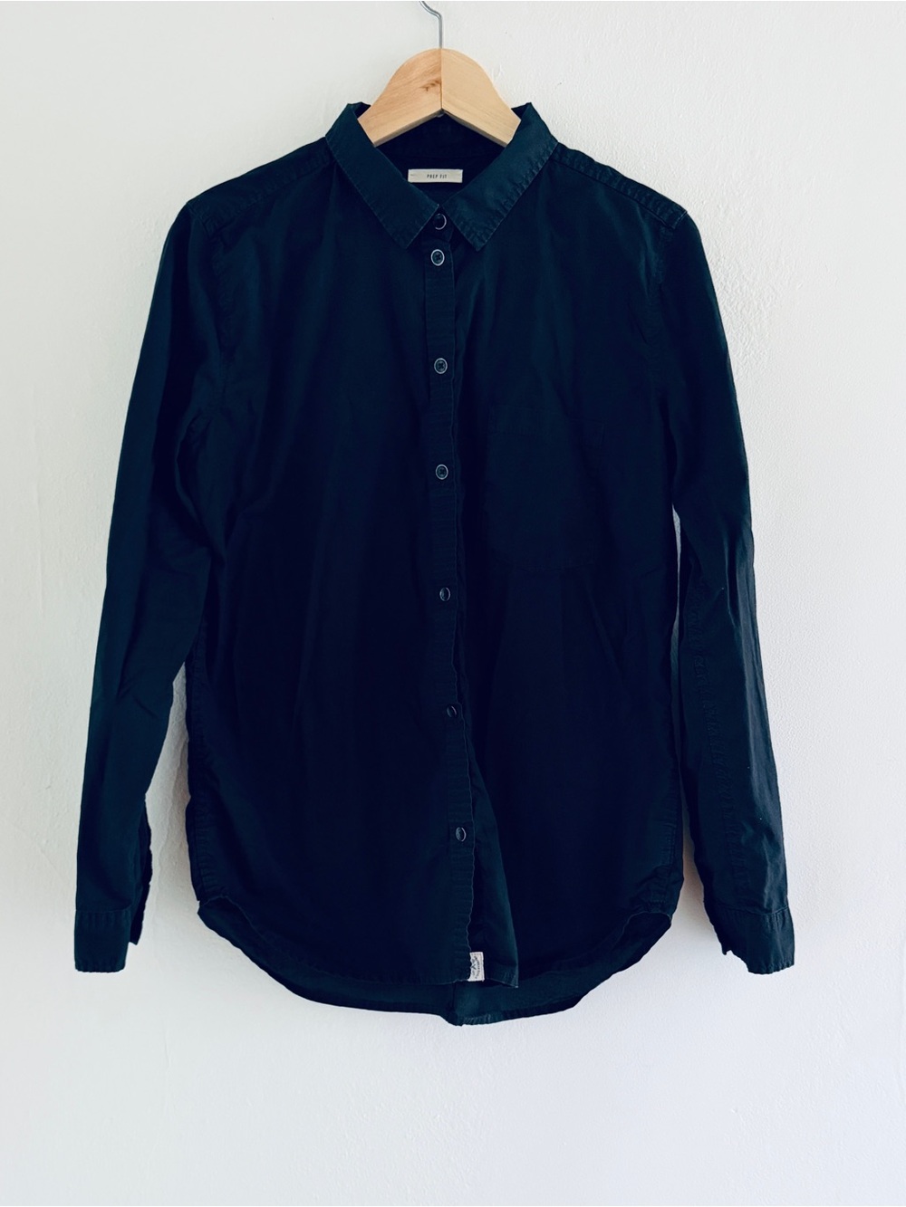 American Eagle Outfitters Women’s Black Long-Sleeve Button-Down Shirt